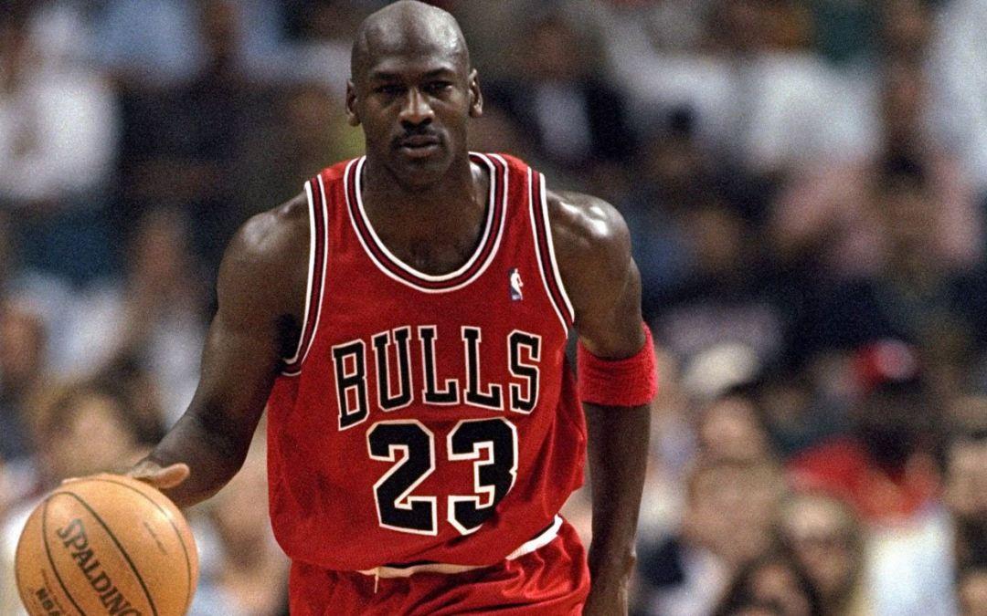 魔兽：乔丹没有122米的垂直弹跳 如果那么厉害他应该坐篮筐上
